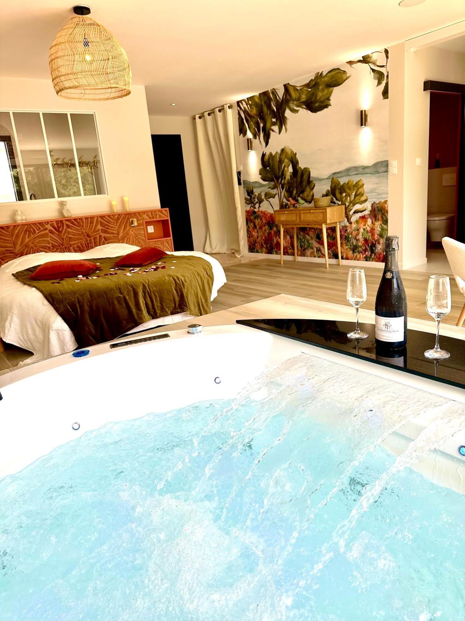 Les Suites Du Payre - Suite Romance Saint-Hilaire-de-Talmont Extérieur photo