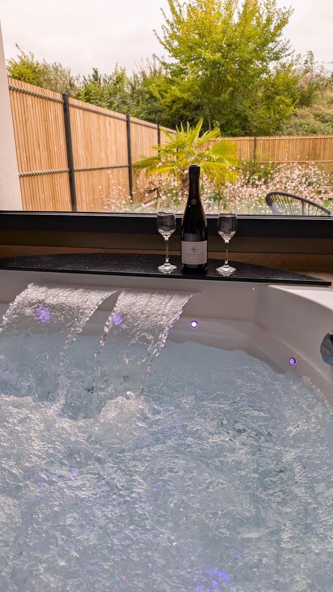 Les Suites Du Payre - Suite Romance Saint-Hilaire-de-Talmont Extérieur photo