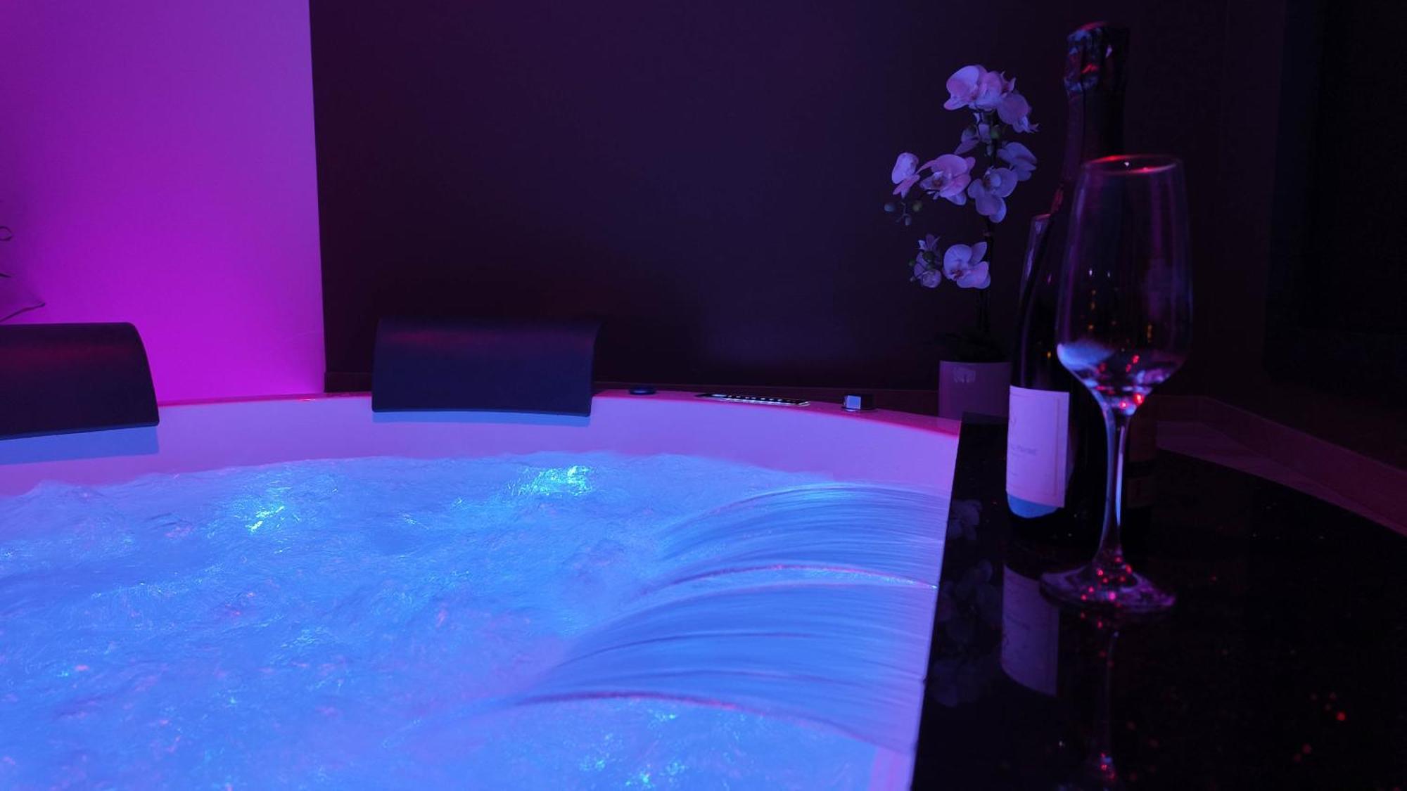 Les Suites Du Payre - Suite Romance Saint-Hilaire-de-Talmont Extérieur photo